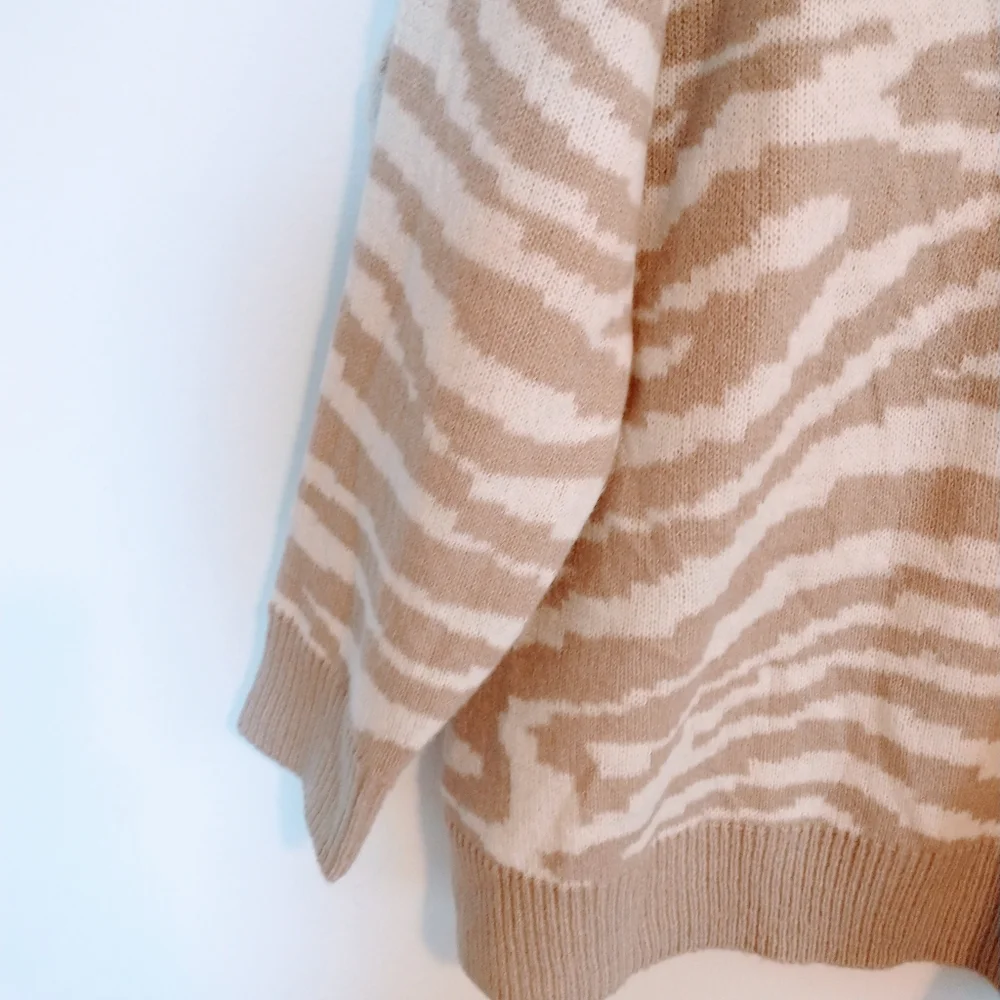NWT Maurices animal print sweater